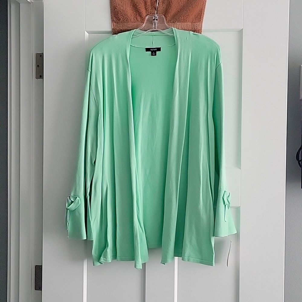 Mint Cardigan- Swing sleeves with bow tie